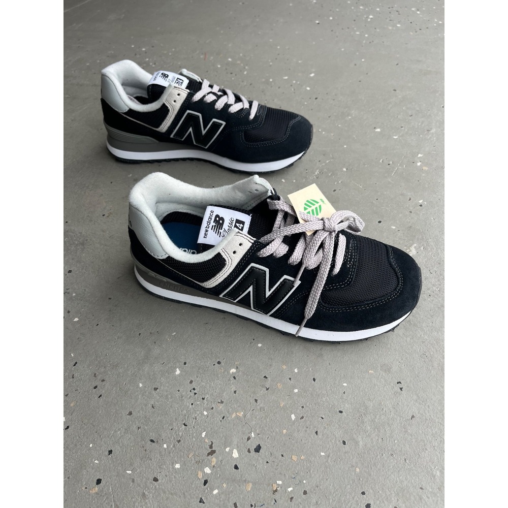 New Balance 574 Core Mens 8 Black White Gray Lace Up Cushioned Suede Mesh Upper